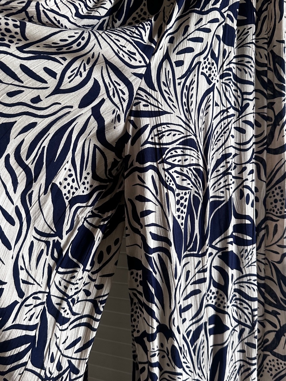 Angie Navy and Cream Botanical Wide-Leg Palazzo Pants - Picture 4 of 10